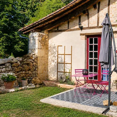 Сasa de vacaciones L'instant Suspendu De Charme Avec Piscine Chauffée En Périgord